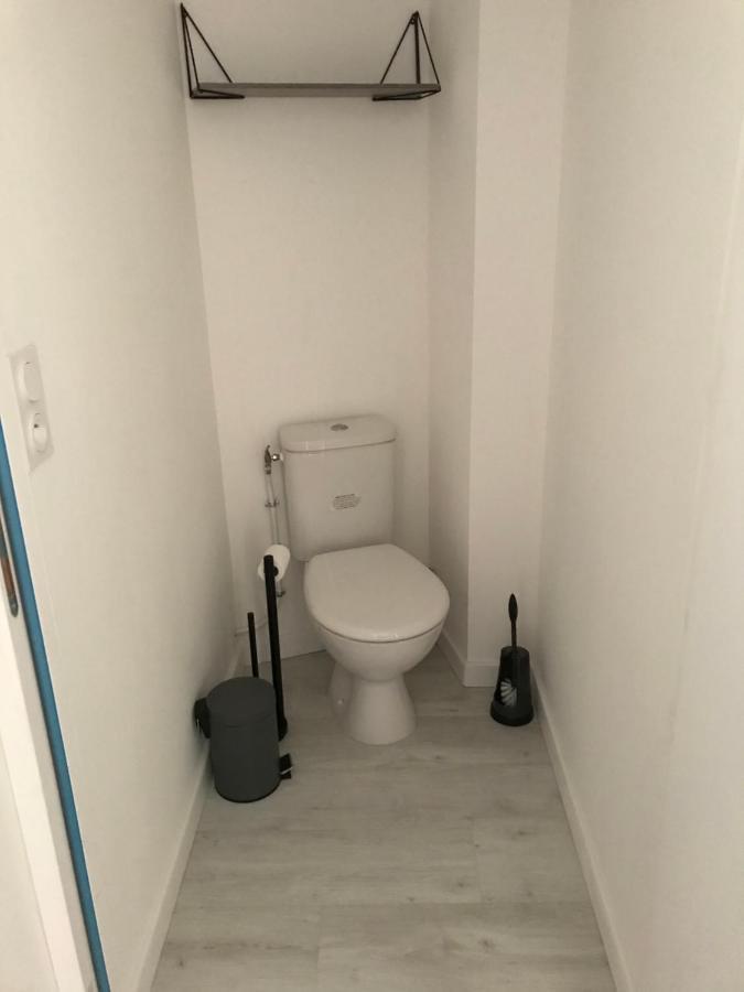Appartement Numero 4 Ou Numero 8 Savigne-l'Eveque Eksteriør bilde