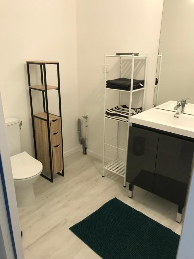 Appartement Numero 4 Ou Numero 8 Savigne-l'Eveque Eksteriør bilde
