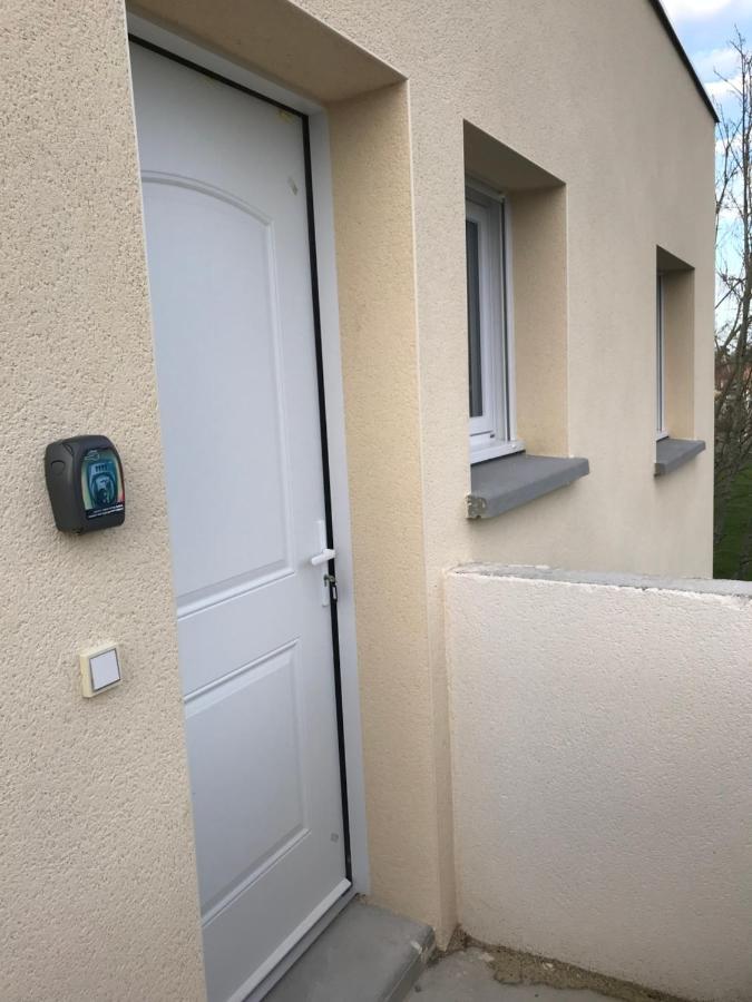 Appartement Numero 4 Ou Numero 8 Savigne-l'Eveque Eksteriør bilde